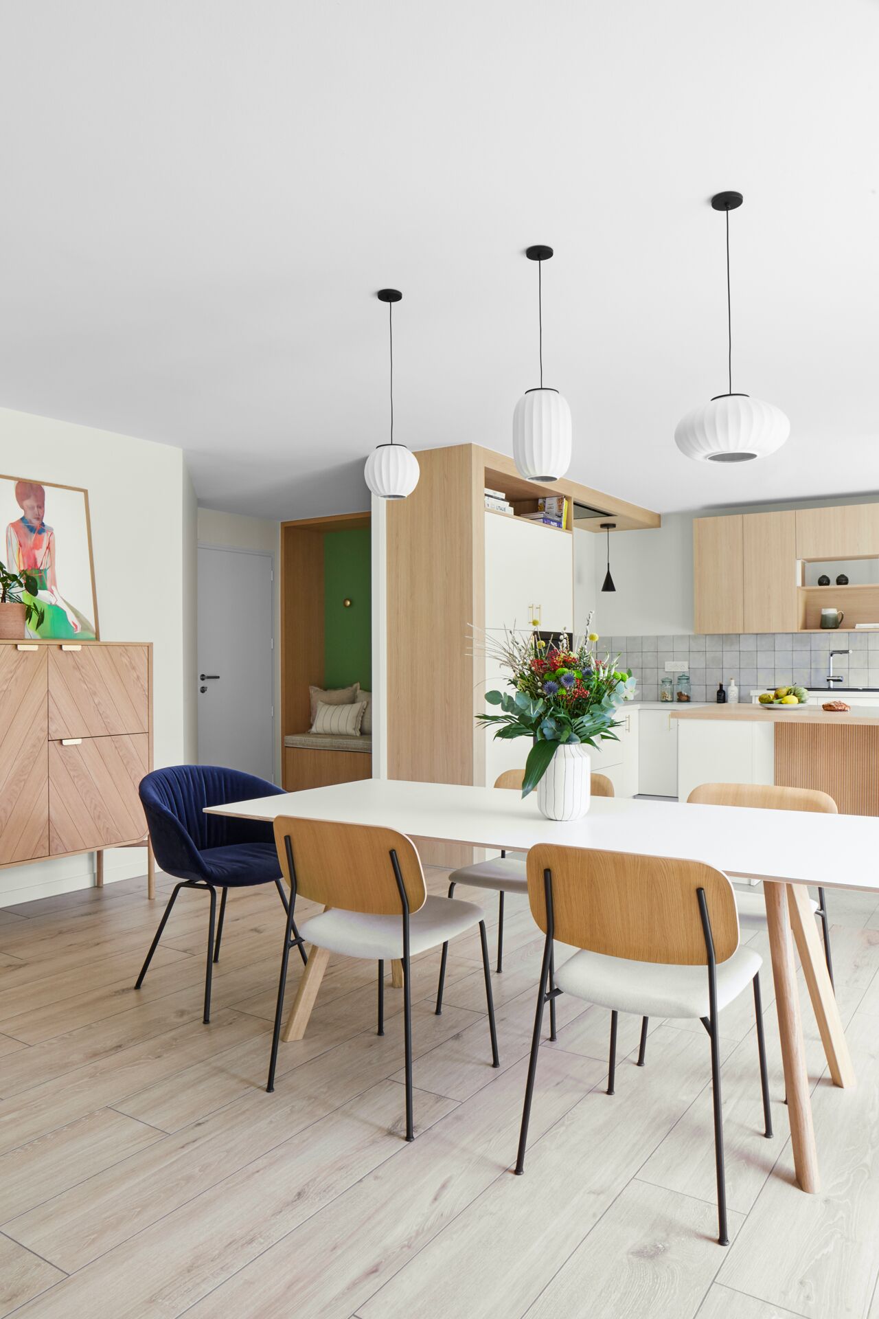 intérieur de pavillon résidentiel salle à manger